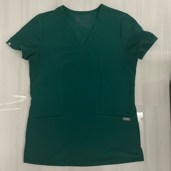 FIGS HUNTER GREEN CASMA SCRUB TOP LIMITED EDITION - Picture 1 of 2